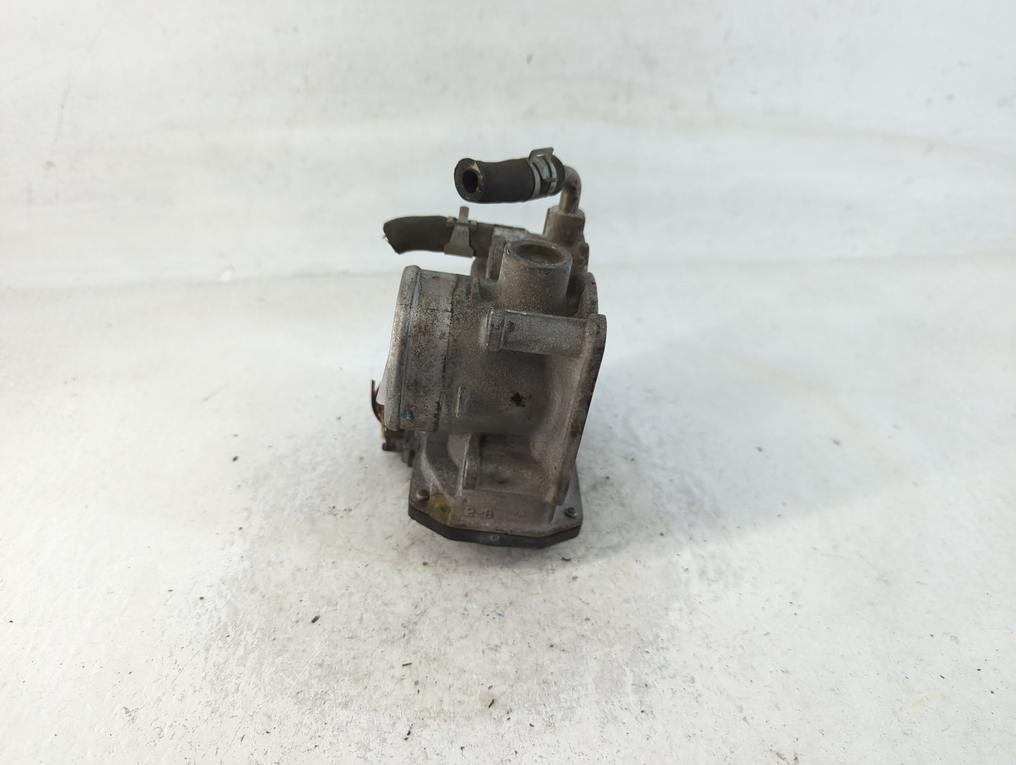 2013 Nissan Versa Note Throttle Body P/N:3AA50-02 D Fits Fits 2012 2014 2015 2016 2017 2018 2019 OEM Used Auto Parts - Oemus