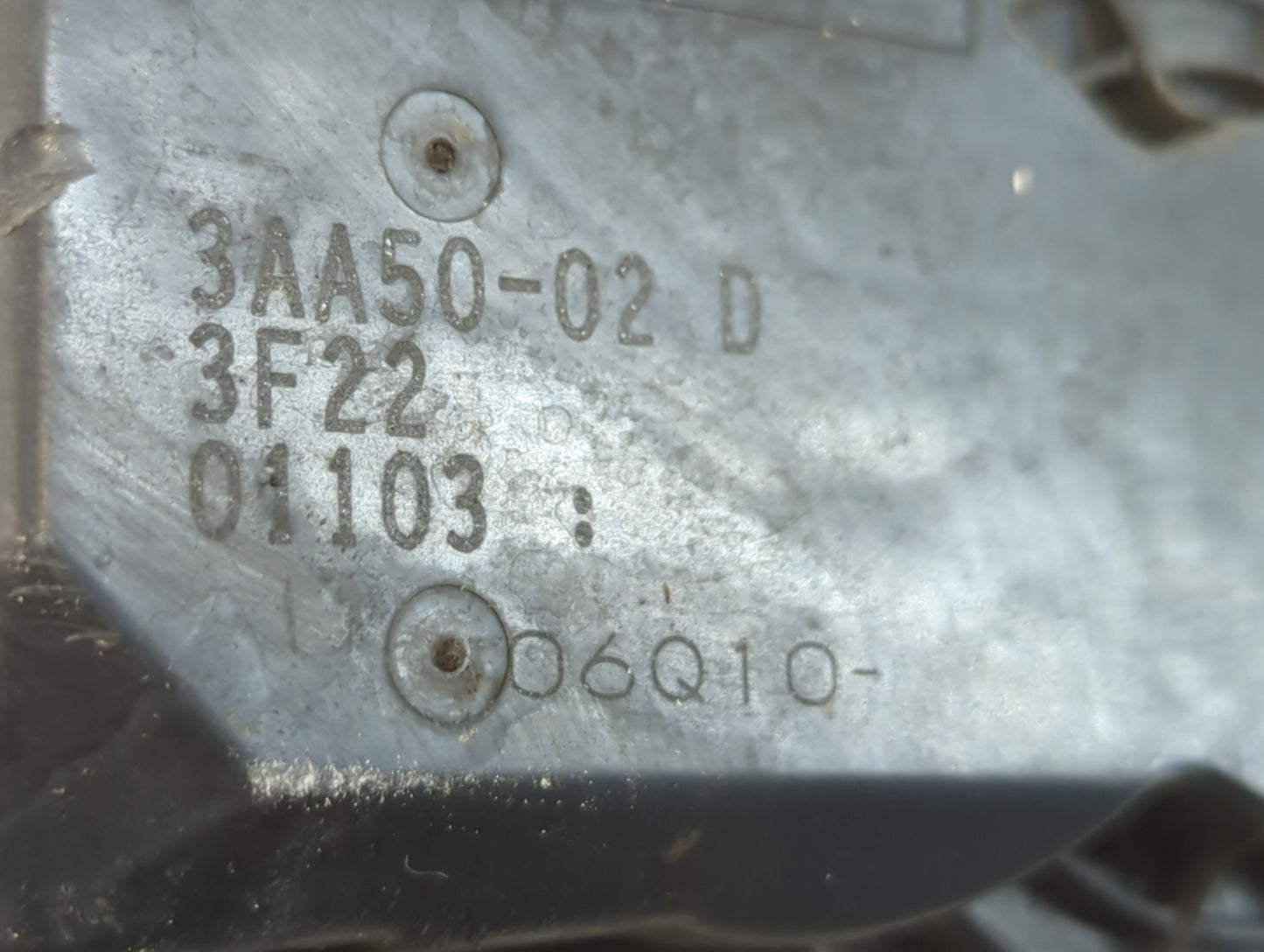 2013 Nissan Versa Note Throttle Body P/N:3AA50-02 D Fits Fits 2012 2014 2015 2016 2017 2018 2019 OEM Used Auto Parts - Oemus