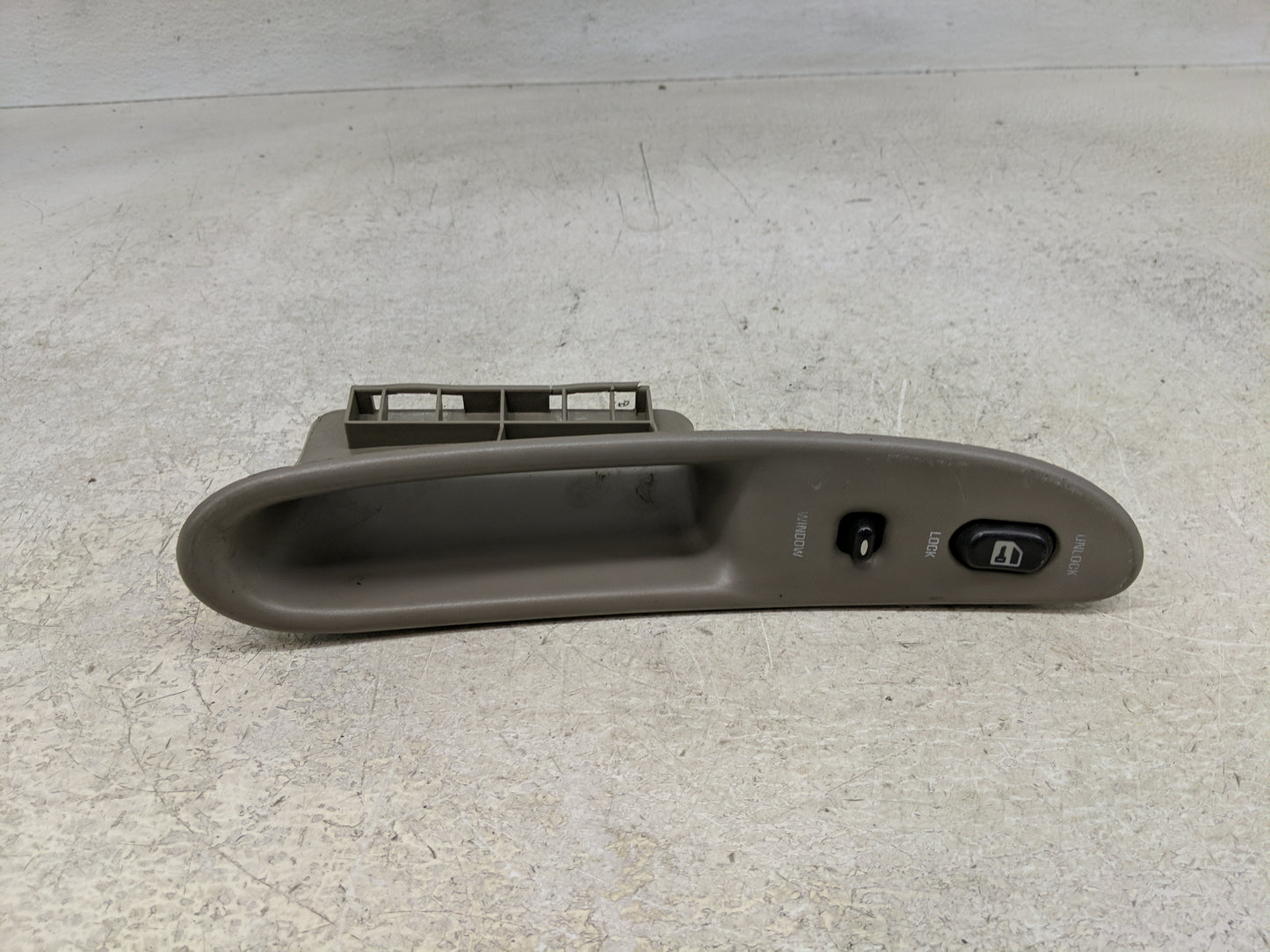 2013 Oldsmobile Alero Master Power Window Switch Replacement Driver Side Left P/N:22658633 Fits OEM Used Auto Parts - Oemuse