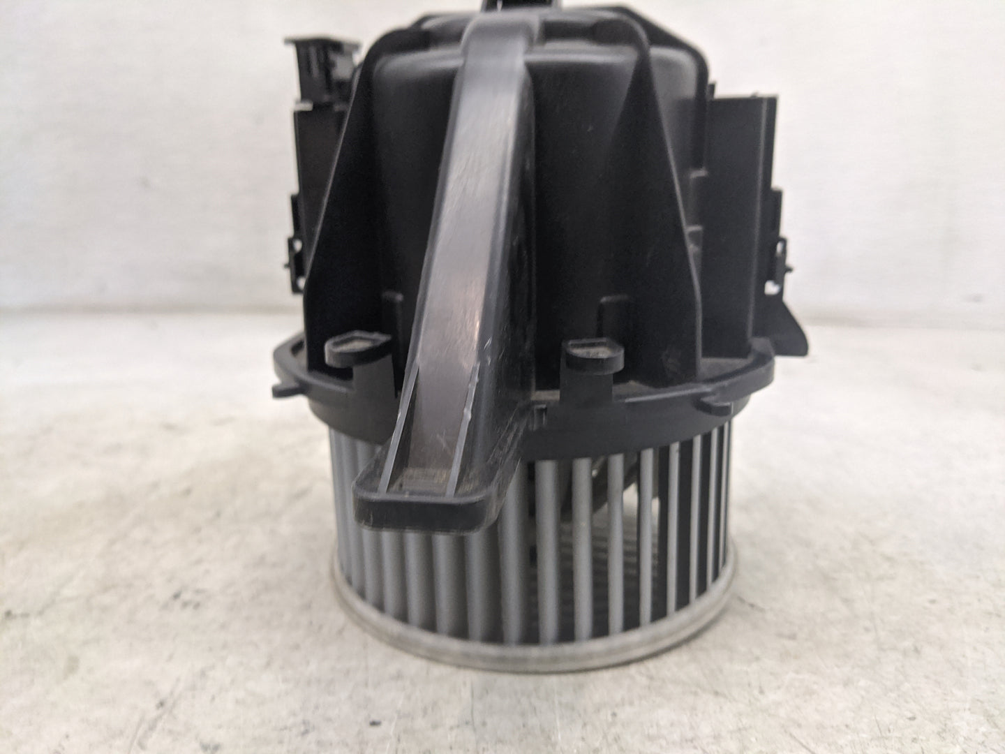 2012-2016 Porsche 911 Heater AC Blower Motor Fits Fits 2012 2013 2014 2015 2016 OEM Used Auto Parts - Oemusedautoparts1.com