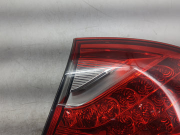 2011-2014 Porsche Cayenne Tail Light Assembly Passenger Right OEM P/N:7P5 945 096 AA 89502530 Fits Fits 2011 2012 2013 2014 OEM Used Auto Parts