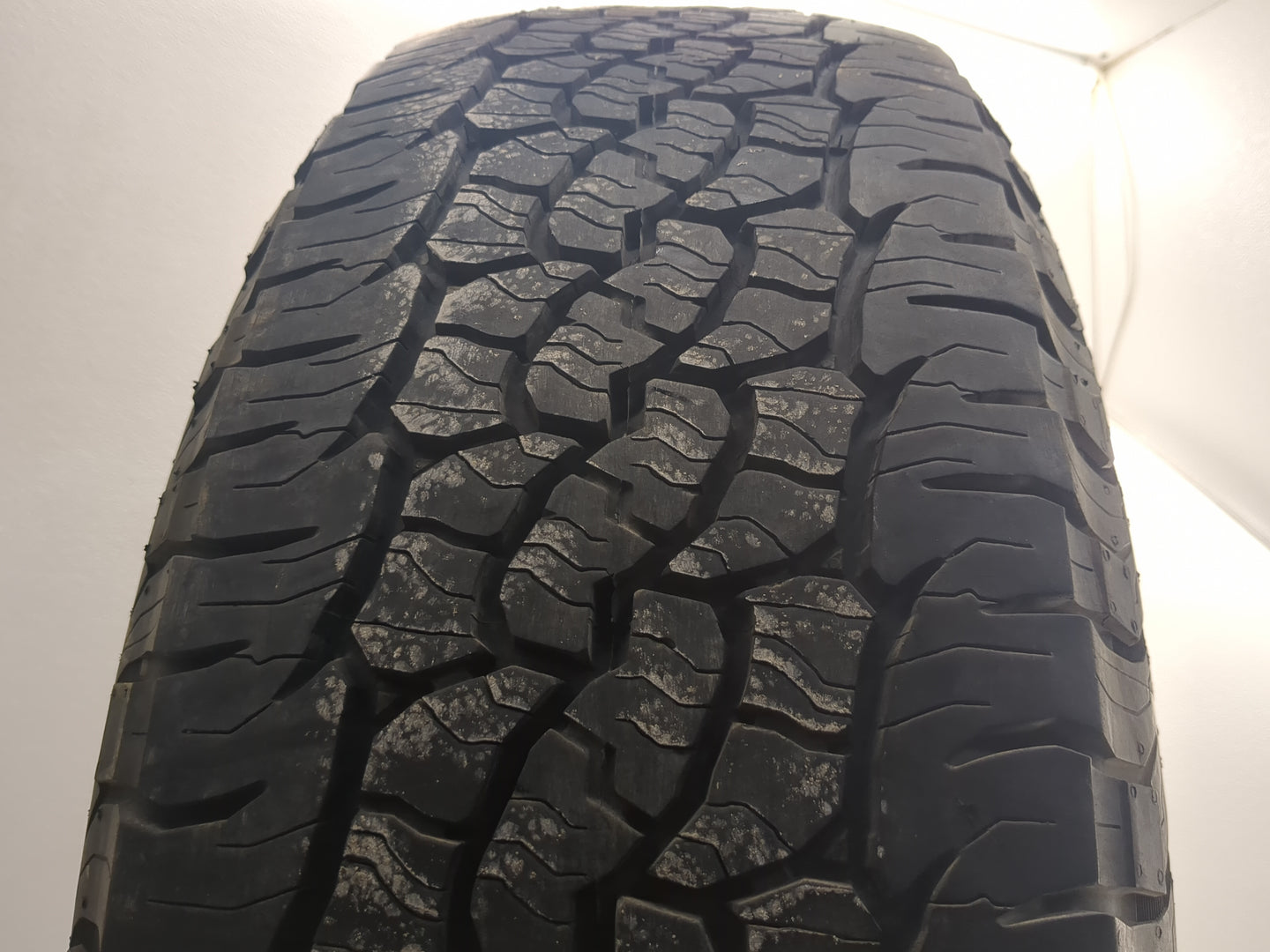 Used Tire 265/70R17 BFGOODRICH TRAIL-TERRAIN T/A 115S - Tread Depth 9/32 - Oemusedautoparts1.com