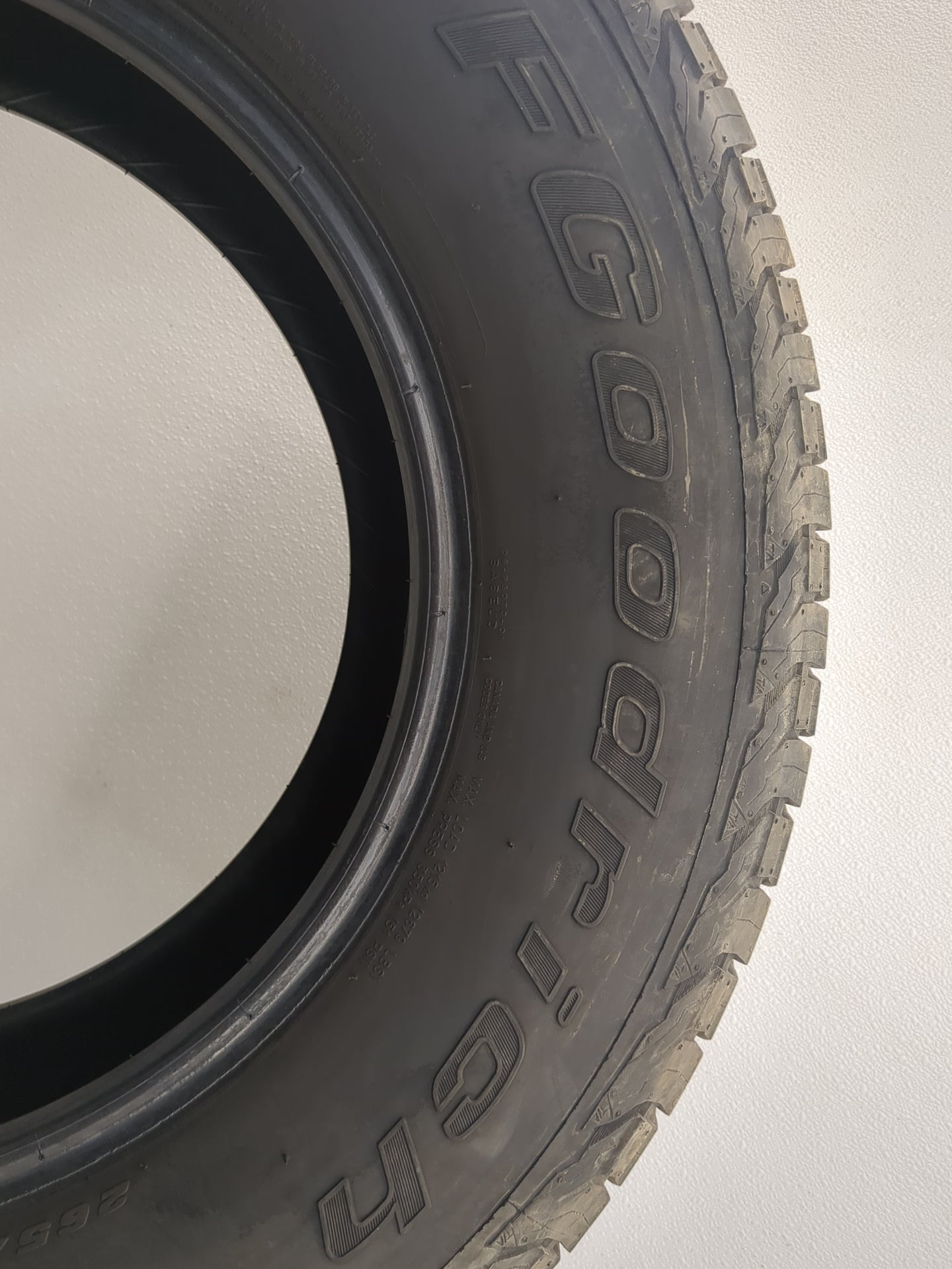 Used Tire 265/70R17 BFGOODRICH TRAIL-TERRAIN T/A 115S - Tread Depth 9.5/32 - Oemusedautoparts1.com