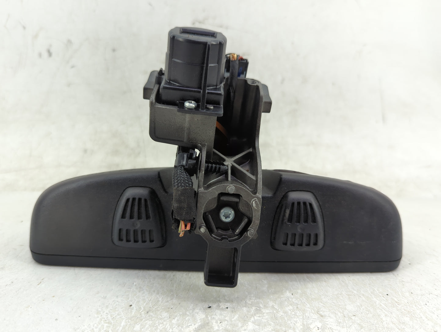 2013-2016 Ram 1500 Interior Rear View Mirror Replacement OEM P/N:E11028005 Fits Fits 2013 2014 2015 2016 OEM Used Auto Parts