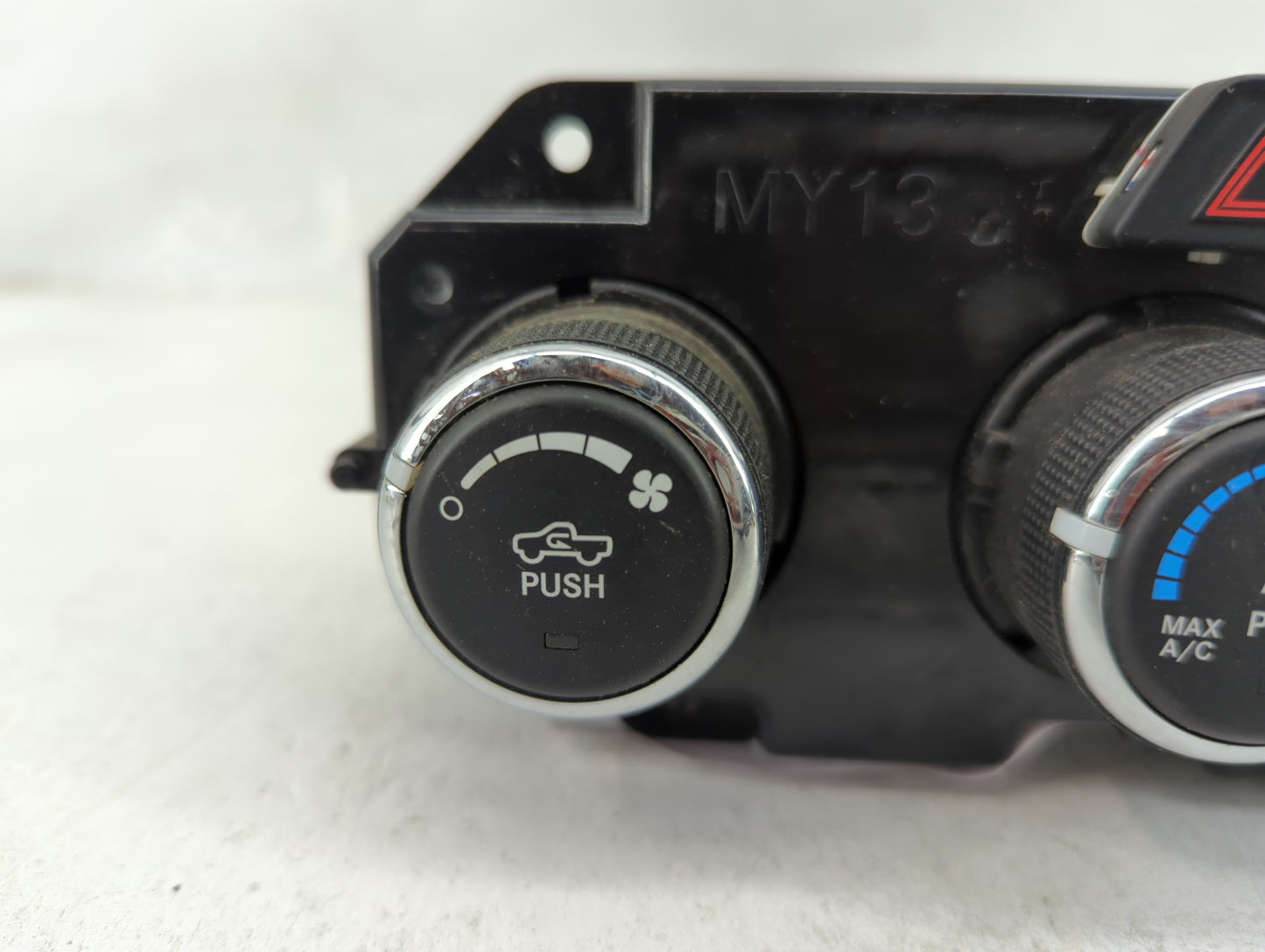 2013-2022 Ram 1500 Climate Control Module Temperature AC/Heater Replacement P/N:P68105021AF Fits OEM Used Auto Parts - Oemus