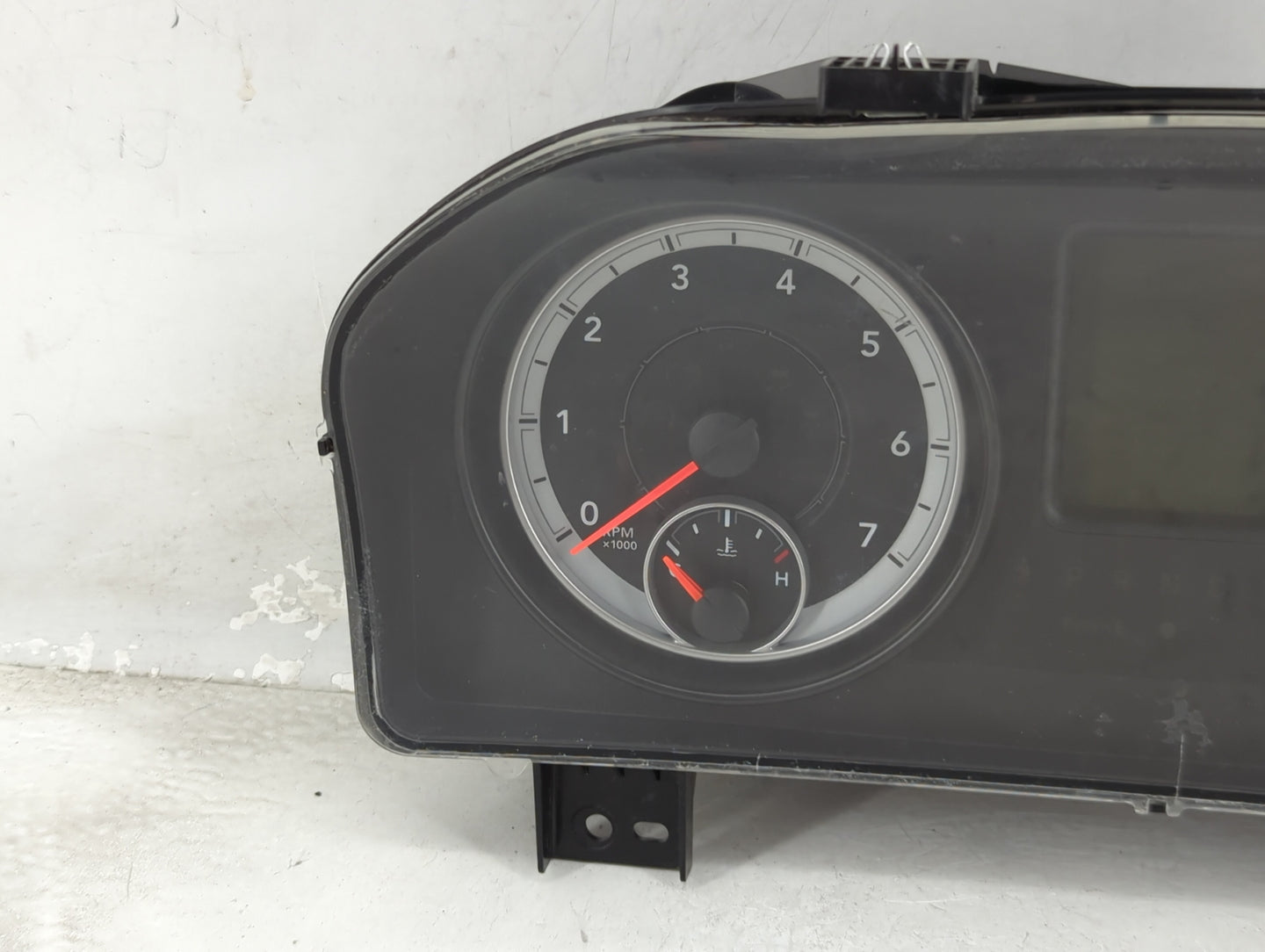 2013 Ram 1500 Instrument Cluster Speedometer Gauges P/N:P56046540AI A2C34652404, TB8QI148355642 Miles: Fits OEM Used Auto Pa