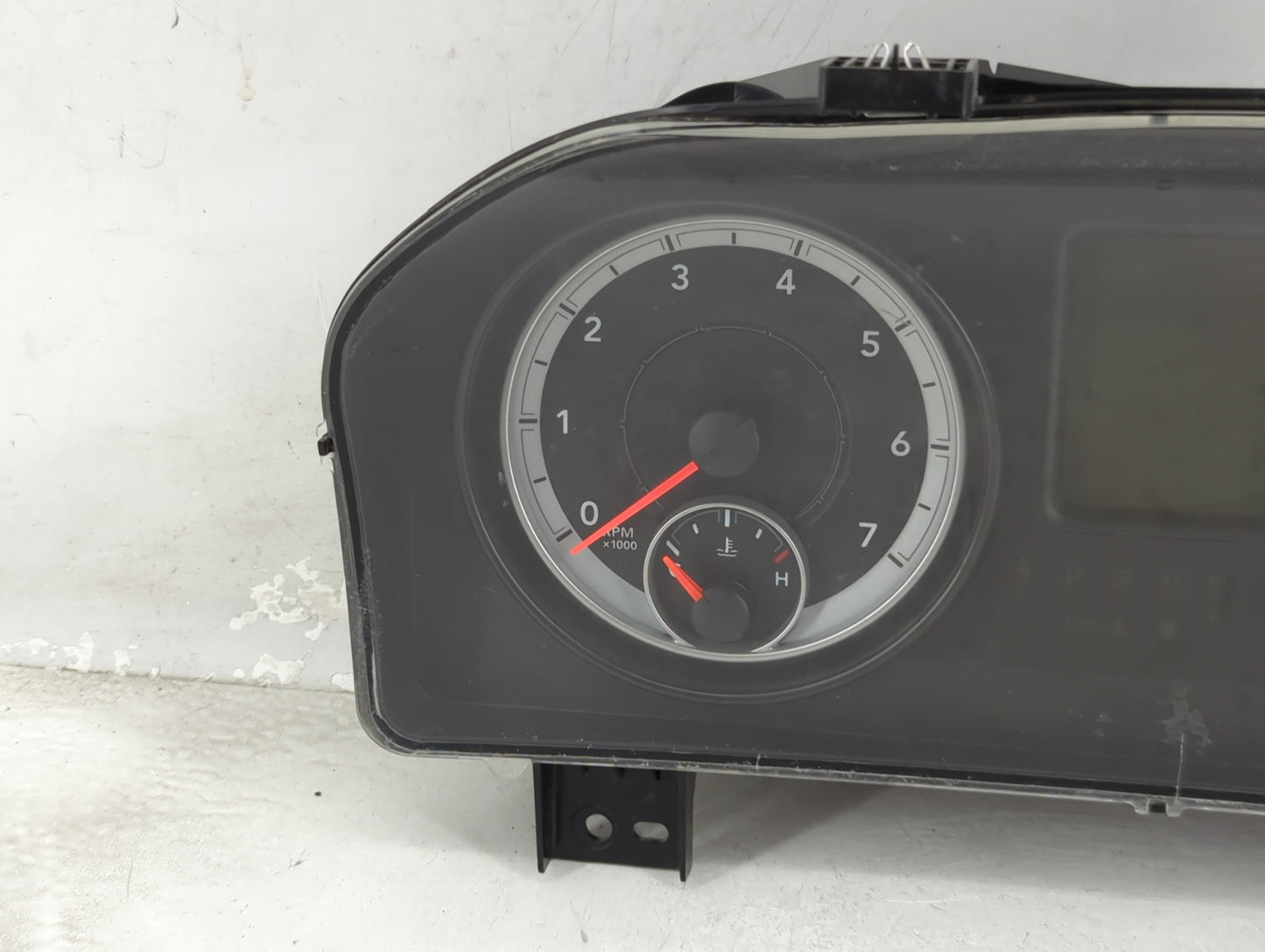 2013 Ram 1500 Instrument Cluster Speedometer Gauges P/N:P56046540AI A2C34652404, TB8QI148355642 Miles: Fits OEM Used Auto Pa