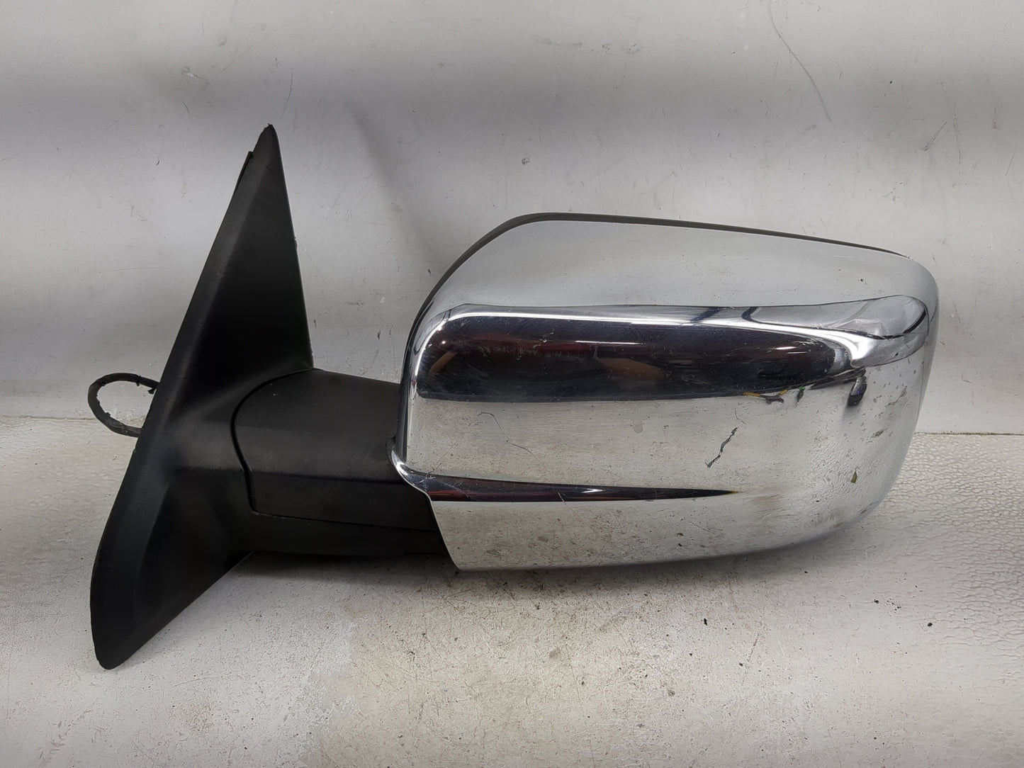 2013 Ram 1500 Driver Side View Mirror - Left Door Mirror OEM Used - Oemusedautoparts1.com