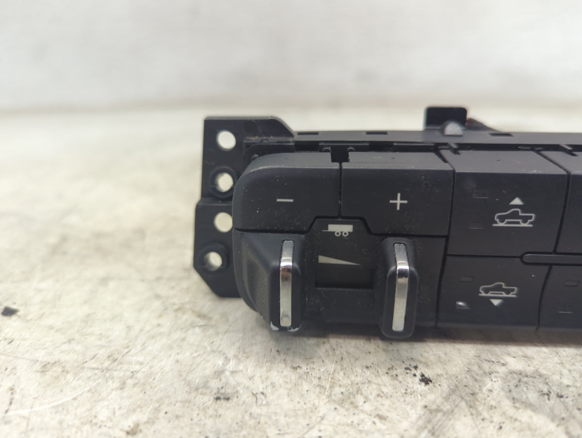 2013 Ram 1500 Climate Control Module Temperature AC/Heater Replacement P/N:P68247635AA P68105206AC, 3477.3171-00 Fits OEM Us