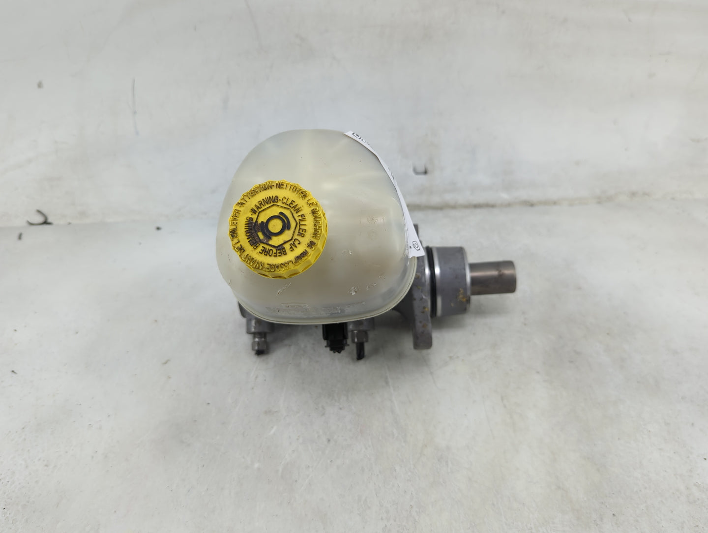 2011-2022 Ram 1500 Brake Master Cylinder 1489186 - Oemusedautoparts1.com