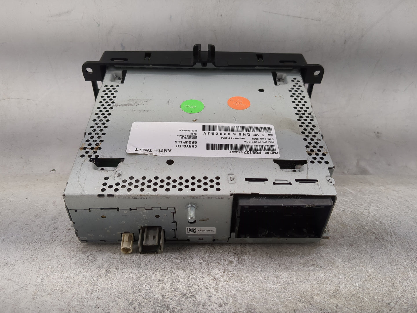 2013 Ram 1500 Radio AM FM Cd Player Receiver Replacement P/N:P68137114AE Fits OEM Used Auto Parts - Oemusedautoparts1.com