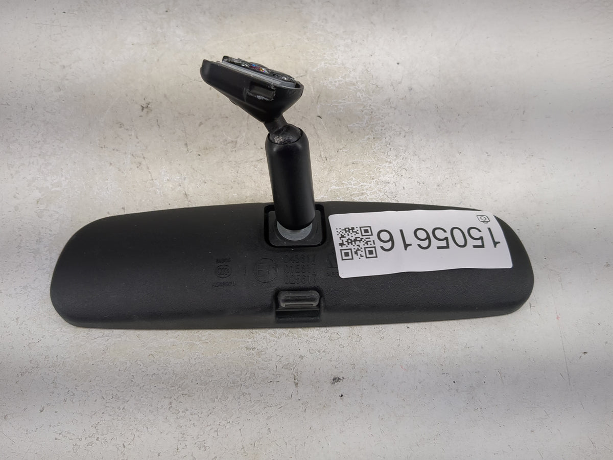 2013 Ram 1500 Interior Rear View Mirror Replacement OEM P/N:E11 045617 E11 015617, E11 025617 Fits OEM Used Auto Parts - Oem