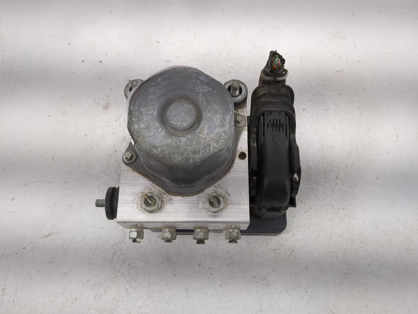 2013-2016 Scion Fr-S ABS Pump Control Module Replacement P/N:27536CA002 0 265 243 427, 0265243427 Fits Fits 2013 2014 2015 2