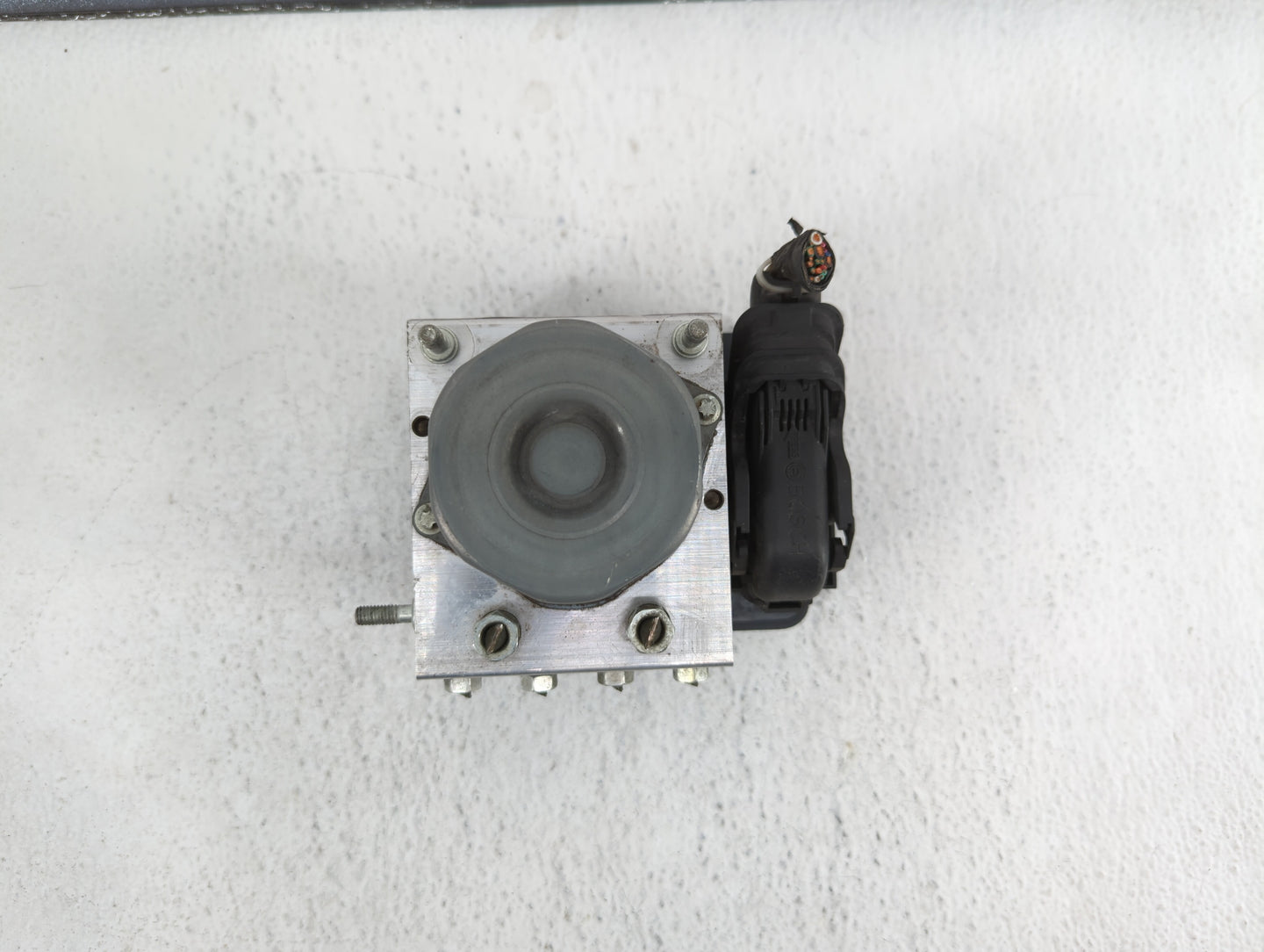 2013 Scion Fr-S ABS Pump Control Module Replacement P/N:27536-CA002 27536CA002 Fits OEM Used Auto Parts - Oemusedautoparts1.