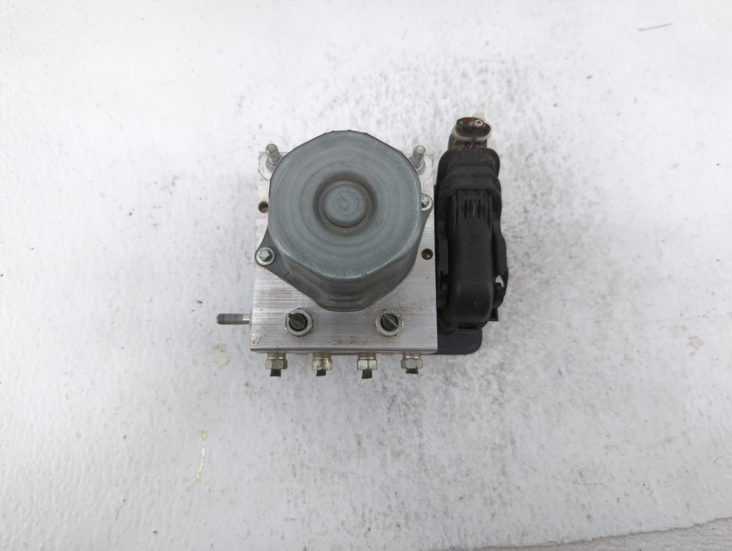 2013 Scion Fr-S ABS Pump Control Module Replacement P/N:27536-CA002 27536CA002 Fits OEM Used Auto Parts - Oemusedautoparts1.