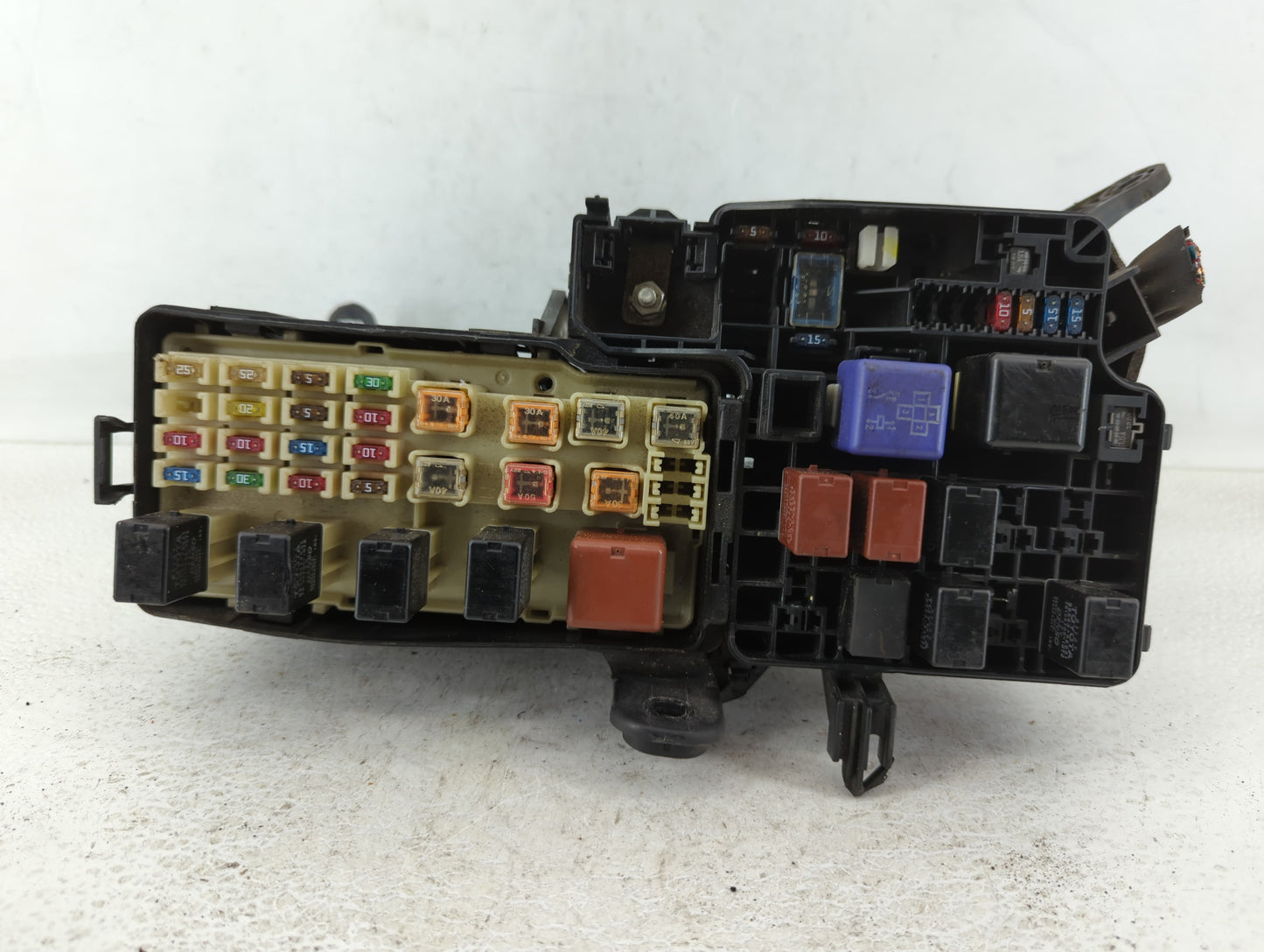 2013-2016 Scion Fr-S Fusebox Fuse Box Panel Relay Module Fits Fits 2013 2014 2015 2016 OEM Used Auto Parts - Oemusedautopart