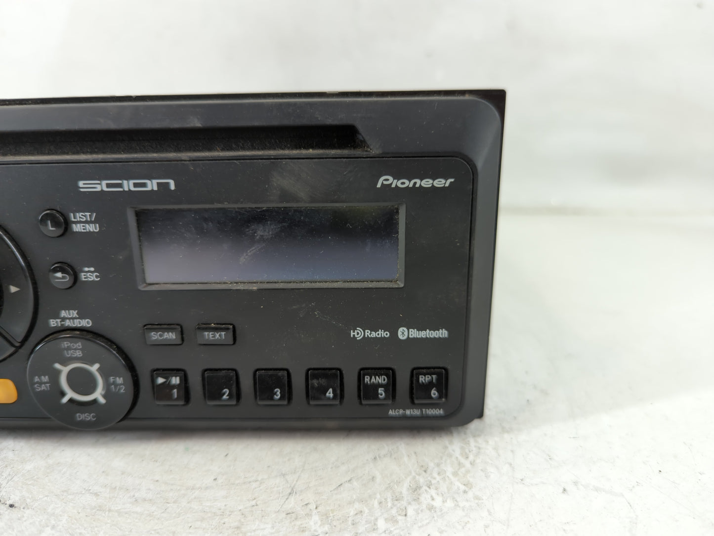 2013-2014 Scion Tc Radio AM FM Cd Player Receiver Replacement P/N:PT546-00130 Fits Fits 2013 2014 OEM Used Auto Parts - Oemu