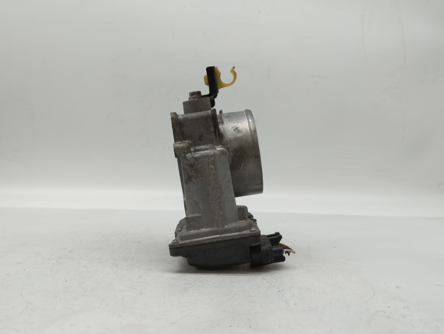 2011-2016 Scion Tc Throttle Body P/N:22030-36010 22030-0V010 Fits Fits 2009 2010 2011 2012 2013 2014 2015 2016 2017 2018 OEM