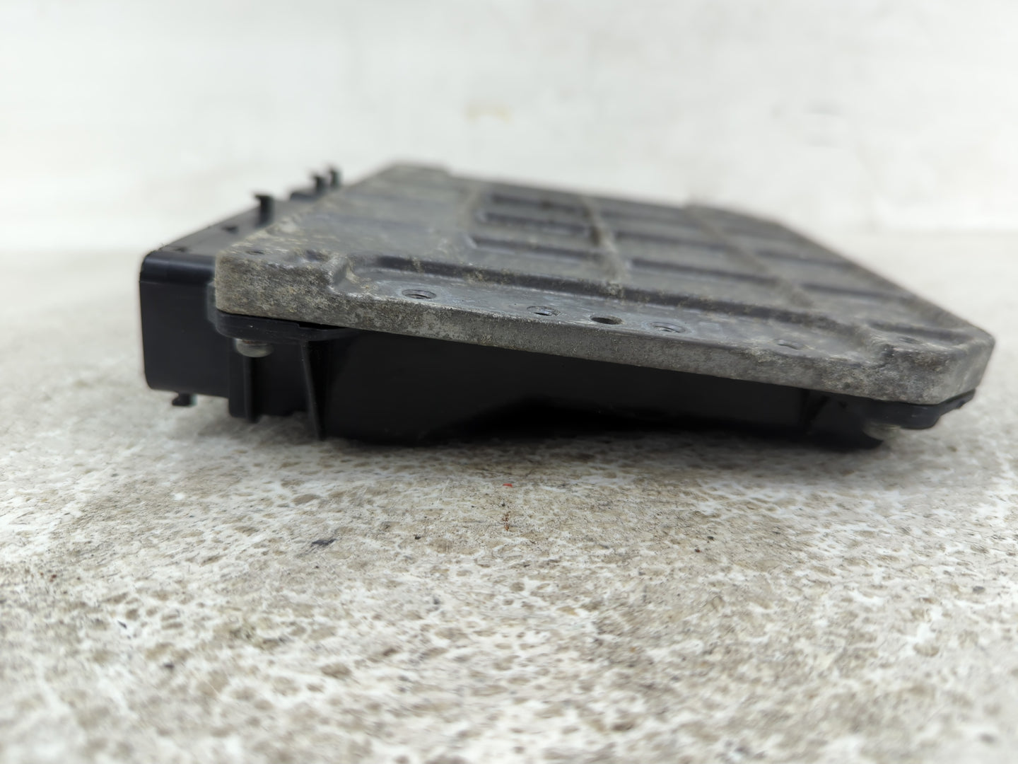 2013-2015 Scion Xb PCM Engine Control Computer ECU ECM PCU OEM P/N:89661-12N11 Fits Fits 2013 2014 2015 OEM Used Auto Parts 