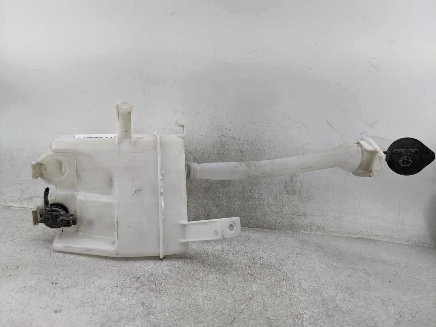 2008-2015 Scion Xb Windshield Washer Fluid Reservoir Bottle Oem 1477241 - Oemusedautoparts1.com