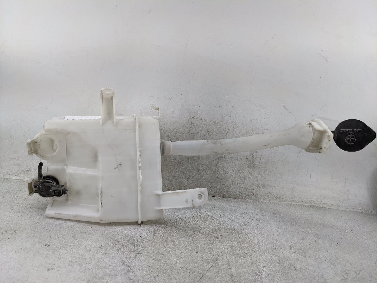 2008-2015 Scion Xb Windshield Washer Fluid Reservoir Bottle Oem 1477241 - Oemusedautoparts1.com