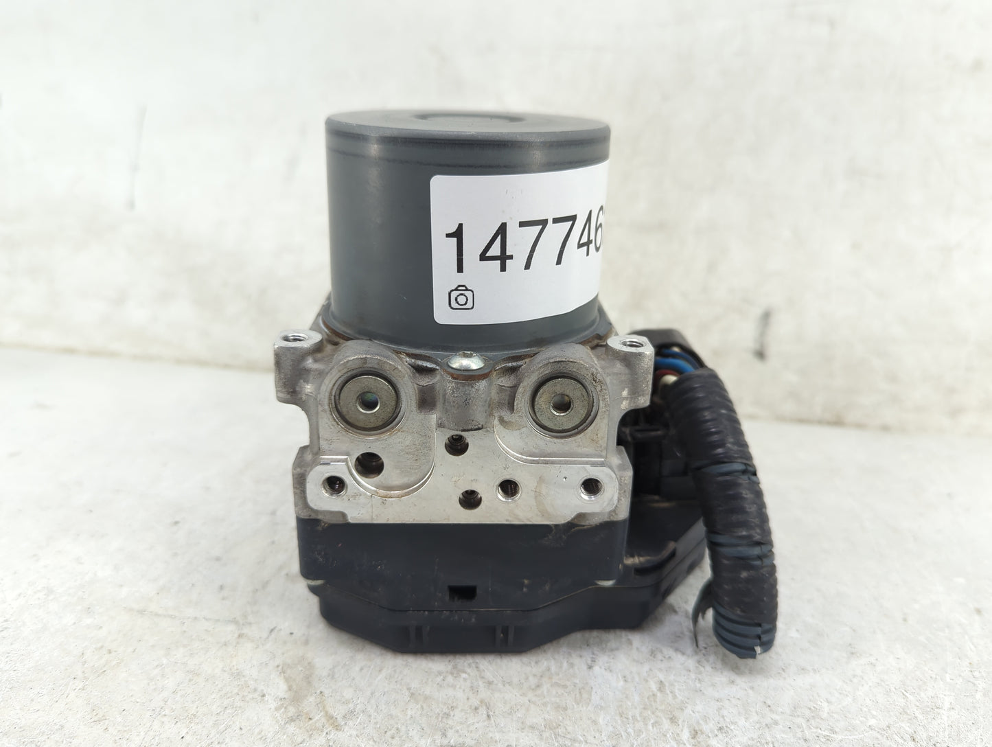 2013-2015 Scion Xb ABS Pump Control Module Replacement P/N:33800-5920 Fits Fits 2013 2014 2015 OEM Used Auto Parts - Oemused
