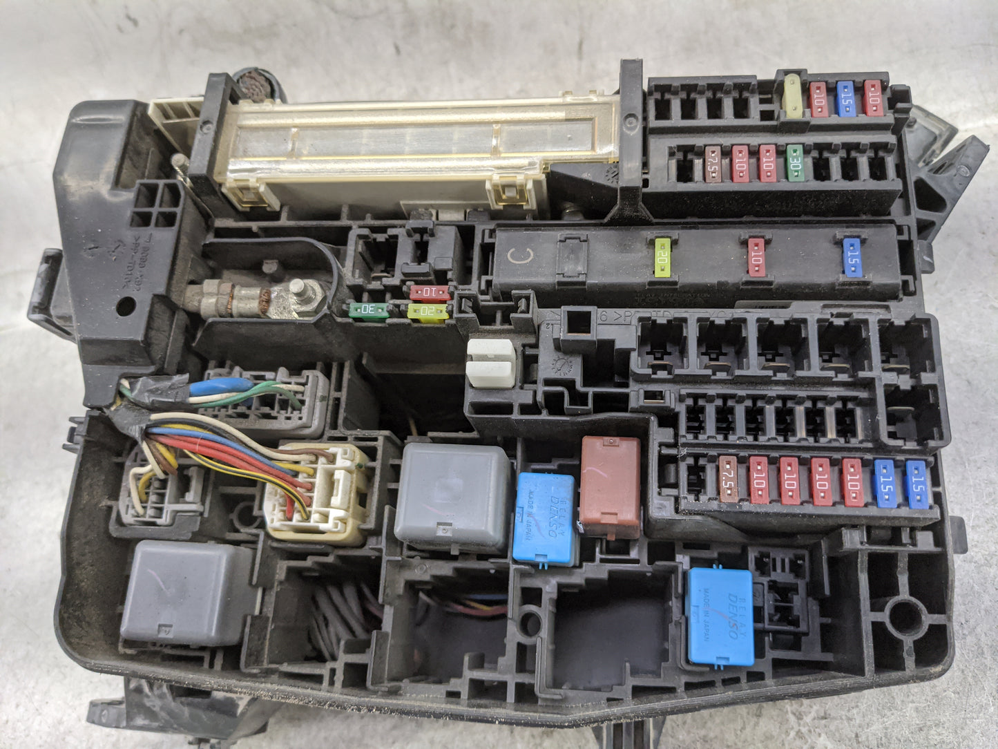2008-2015 Scion Xb Fusebox Fuse Box Panel Relay Module P/N:82662-12450 Fits Fits 2008 2009 2010 2011 2012 2013 2014 2015 OEM