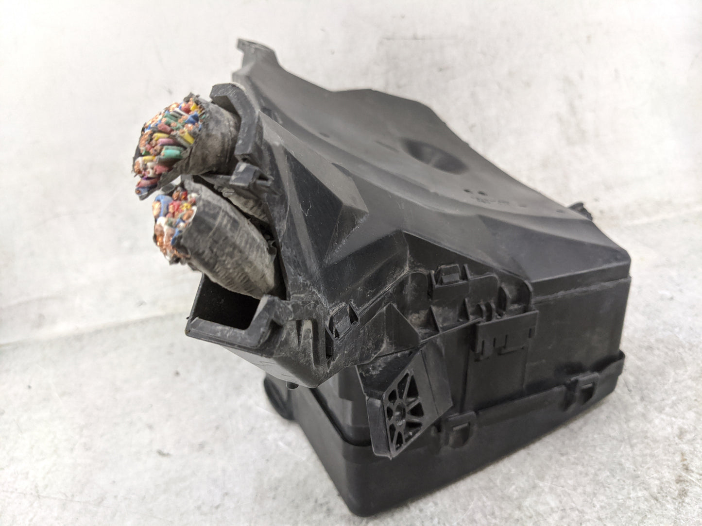 2008-2015 Scion Xb Fusebox Fuse Box Panel Relay Module P/N:82662-12450 Fits Fits 2008 2009 2010 2011 2012 2013 2014 2015 OEM