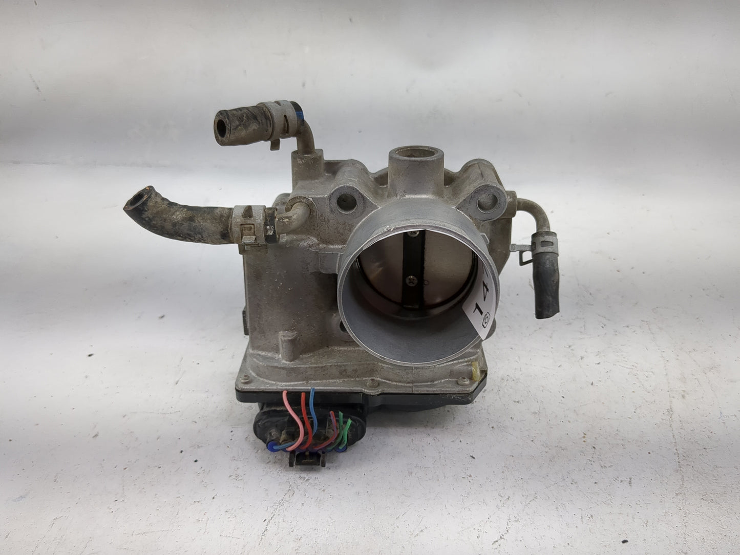 2008-2015 Scion Xb Throttle Body P/N:22030-28071 Fits Fits 2006 2007 2008 2009 2010 2011 2012 2013 2014 2015 OEM Used Auto P