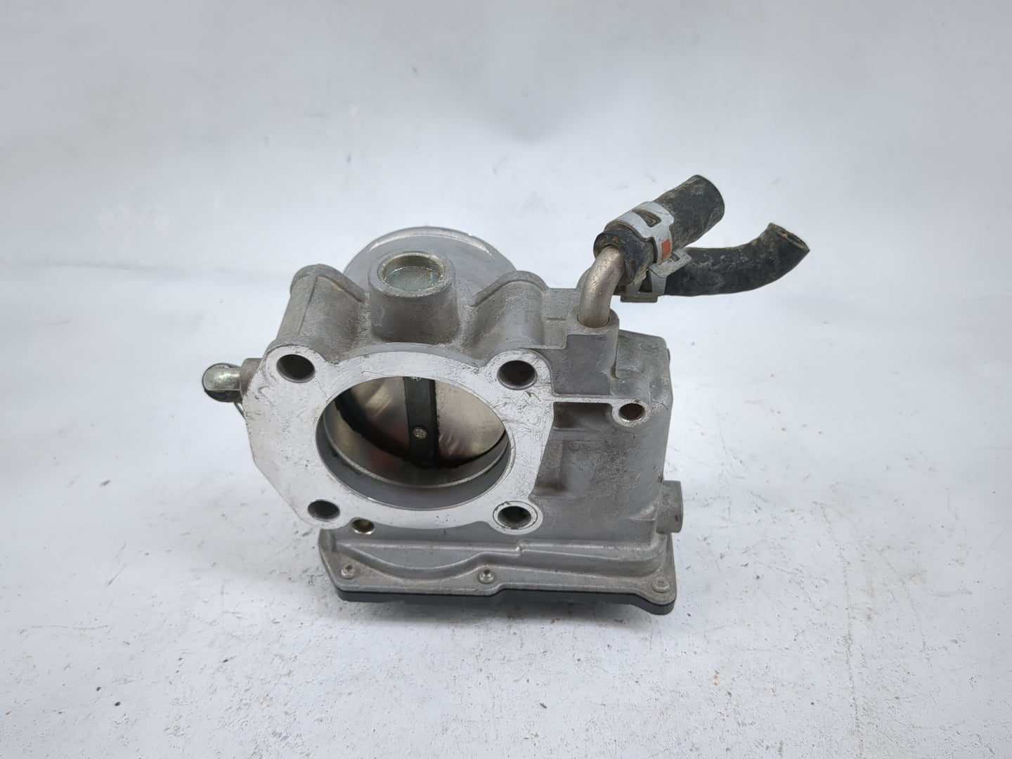 2008-2015 Scion Xb Throttle Body P/N:22030-28071 Fits Fits 2006 2007 2008 2009 2010 2011 2012 2013 2014 2015 OEM Used Auto P