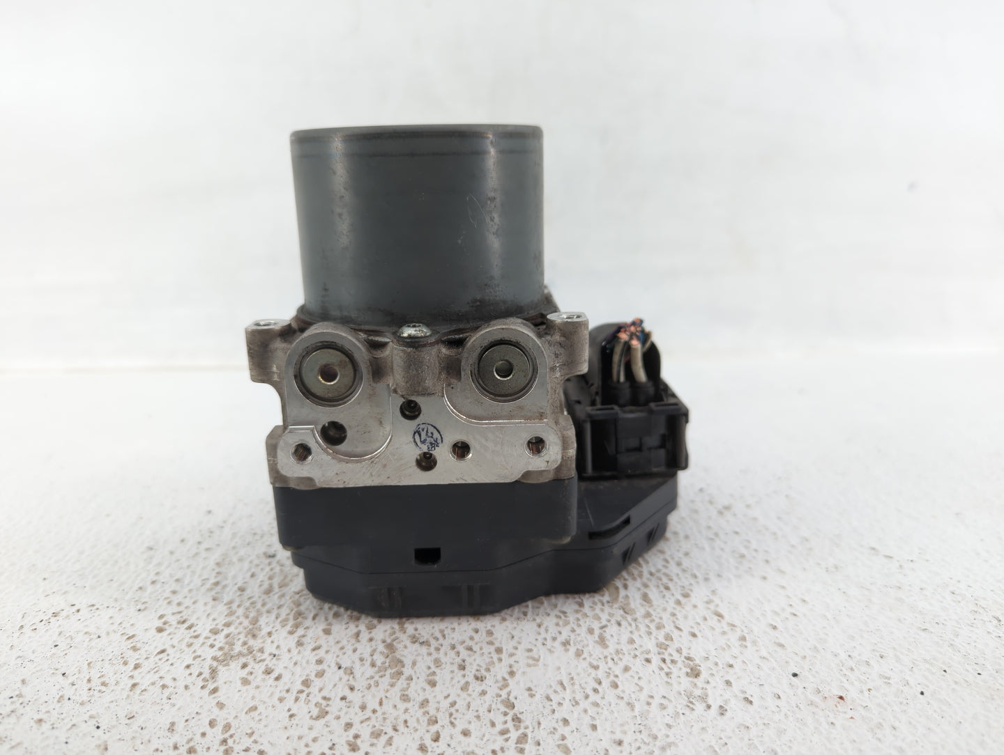 2013-2015 Scion Xb ABS Pump Control Module Replacement P/N:44540-06050 89541-12D30, 44540-12512 Fits Fits 2013 2014 2015 OEM