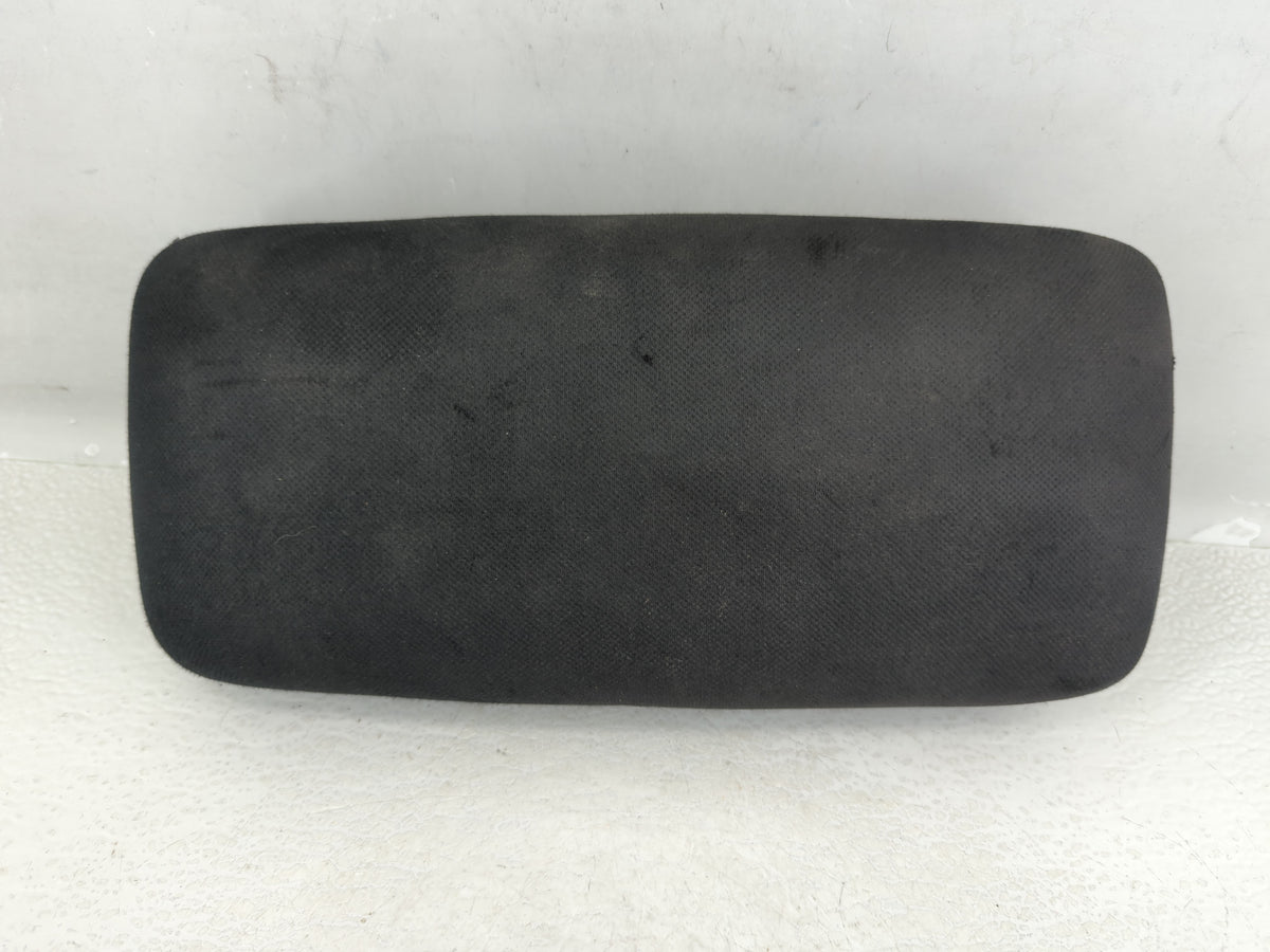 2013 Scion Xb Center Console Armrest Cover Lid Black 611769 - Oemusedautoparts1.com