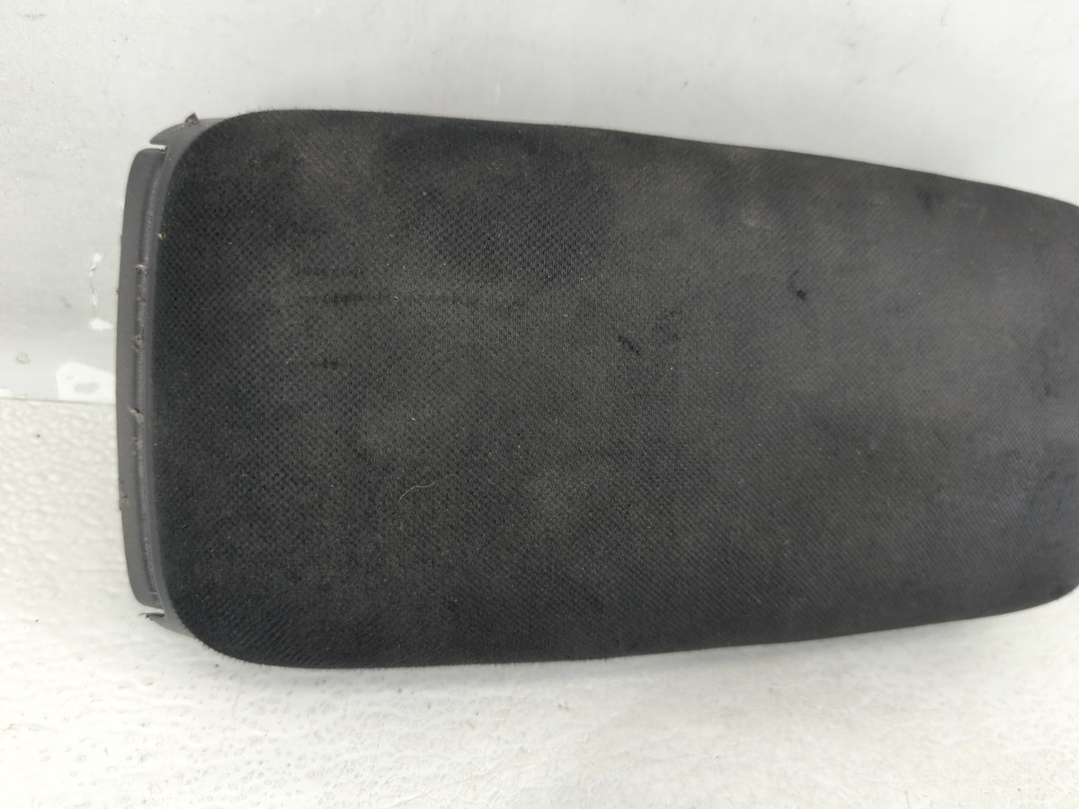 2013 Scion Xb Center Console Armrest Cover Lid Black 611769 - Oemusedautoparts1.com