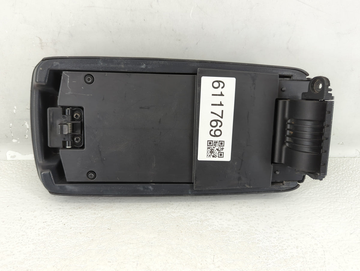 2013 Scion Xb Center Console Armrest Cover Lid Black 611769 - Oemusedautoparts1.com