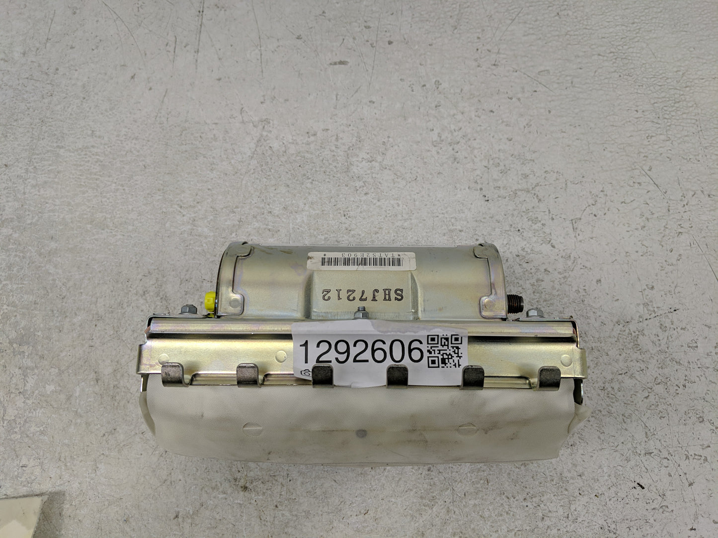 2013-2014 Scion Xd Air Bag Passenger Right Knee OEM P/N:253-55393 Fits Fits 2013 2014 OEM Used Auto Parts - Oemusedautoparts