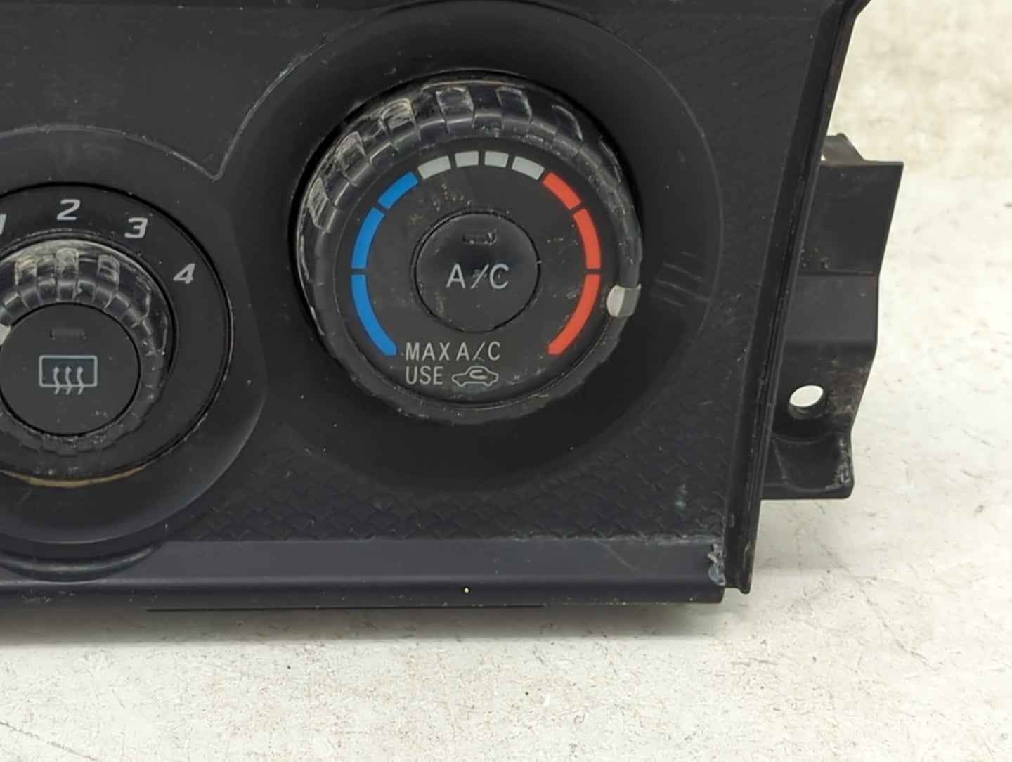 2013 Subaru Brz Climate Control Module Temperature AC/Heater Replacement P/N:85201CA04 438CD Fits OEM Used Auto Parts - Oemu