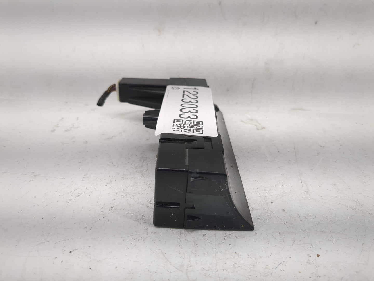 2012-2013 Subaru Forester Information Display Screen - Oemusedautoparts1.com