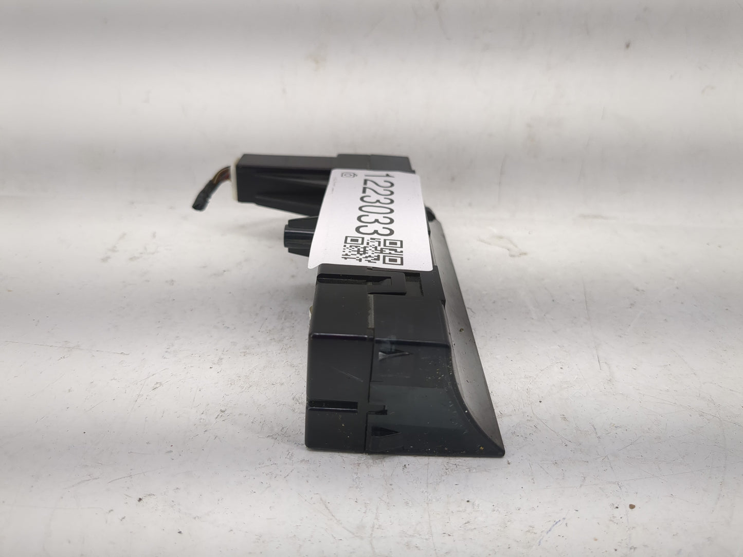 2012-2013 Subaru Forester Information Display Screen - Oemusedautoparts1.com