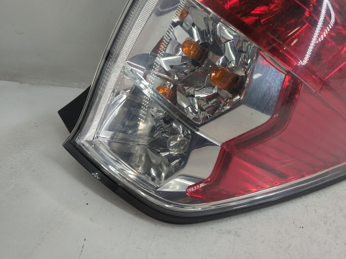 2009-2013 Subaru Forester Tail Light Assembly Passenger Right OEM P/N:220-20046 220-20048 Fits Fits 2009 2010 2011 2012 2013