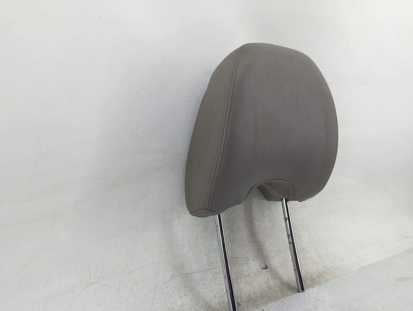2013 Subaru Forester Headrest Head Rest Front Driver Passenger Seat Fits OEM Used Auto Parts - Oemusedautoparts1.com