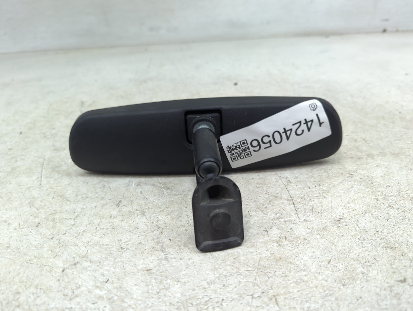2013 Subaru Forester Interior Rear View Mirror Replacement OEM P/N:A048070 015617 Fits OEM Used Auto Parts - Oemusedautopart