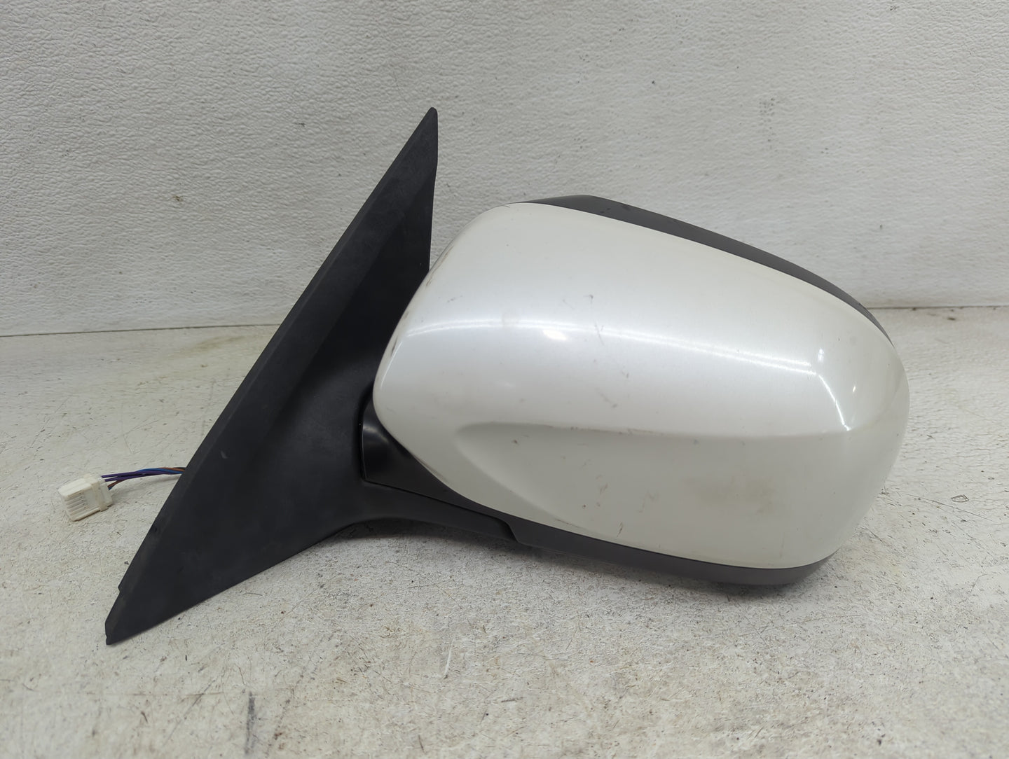 2013 Subaru Forester Driver Side View Mirror - Left Door Mirror OEM Used - Oemusedautoparts1.com