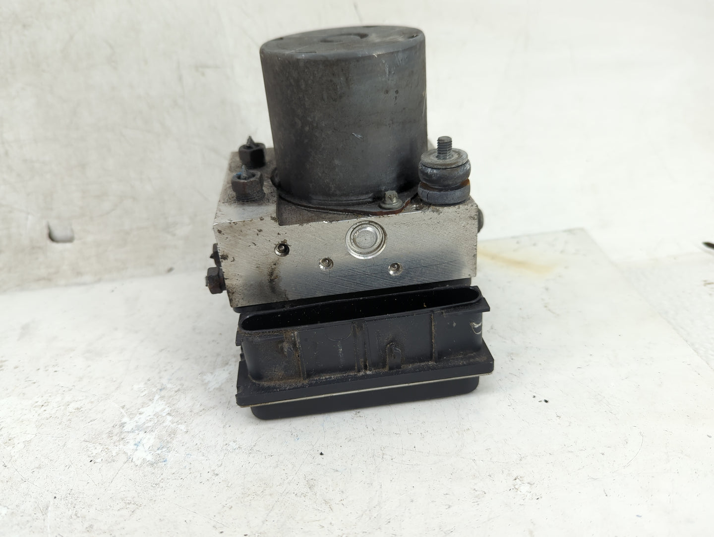 2013 Subaru Forester ABS Pump Control Module Replacement P/N:0265951581 0265239723 Fits OEM Used Auto Parts - Oemusedautopar