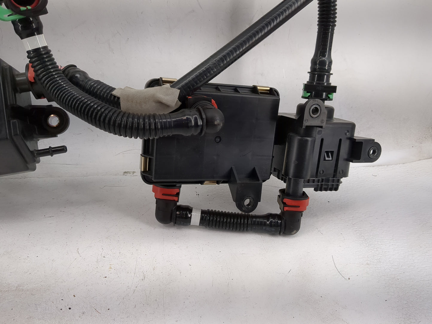 2013 Subaru Forester Fuel Vapor Charcoal Canister - Oemusedautoparts1.com