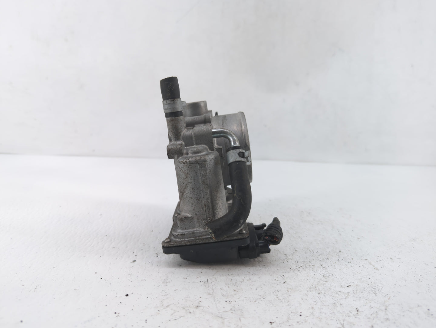2011-2017 Subaru Forester Throttle Body P/N:16112AA380 Fits Fits 2011 2012 2013 2014 2015 2016 2017 OEM Used Auto Parts - Oe