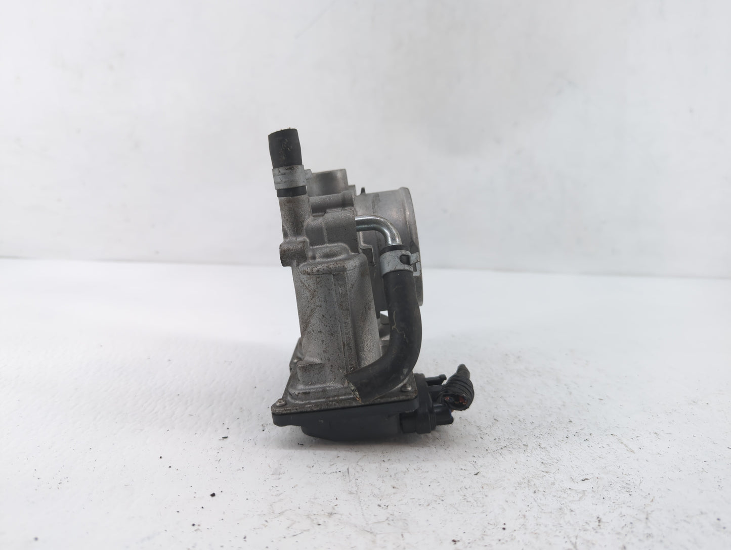 2011-2017 Subaru Forester Throttle Body P/N:16112AA380 Fits Fits 2011 2012 2013 2014 2015 2016 2017 OEM Used Auto Parts - Oe