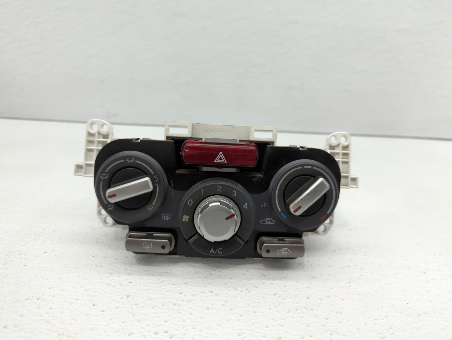 2013 Subaru Forester Climate Control Module Temperature AC/Heater Replacement P/N:72311SC011 72311SC050, 72311SC010 Fits OEM