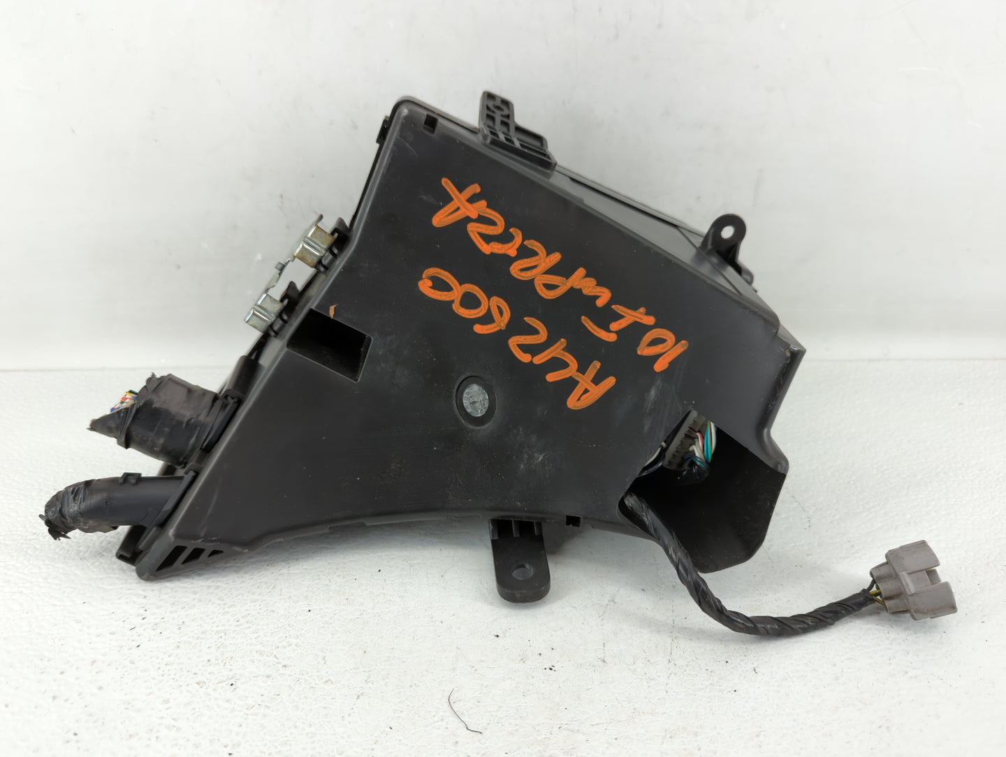 2010-2013 Subaru Forester Fusebox Fuse Box Panel Relay Module P/N:MB100200B Fits Fits 2010 2011 2012 2013 2014 OEM Used Auto