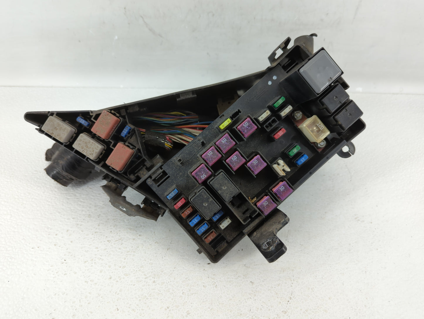 2010-2013 Subaru Forester Fusebox Fuse Box Panel Relay Module P/N:MB100200B Fits Fits 2010 2011 2012 2013 2014 OEM Used Auto