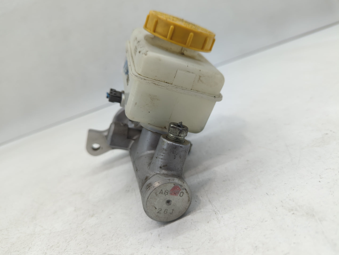 Subaru Forester Brake Master Cylinder 610819 - Oemusedautoparts1.com